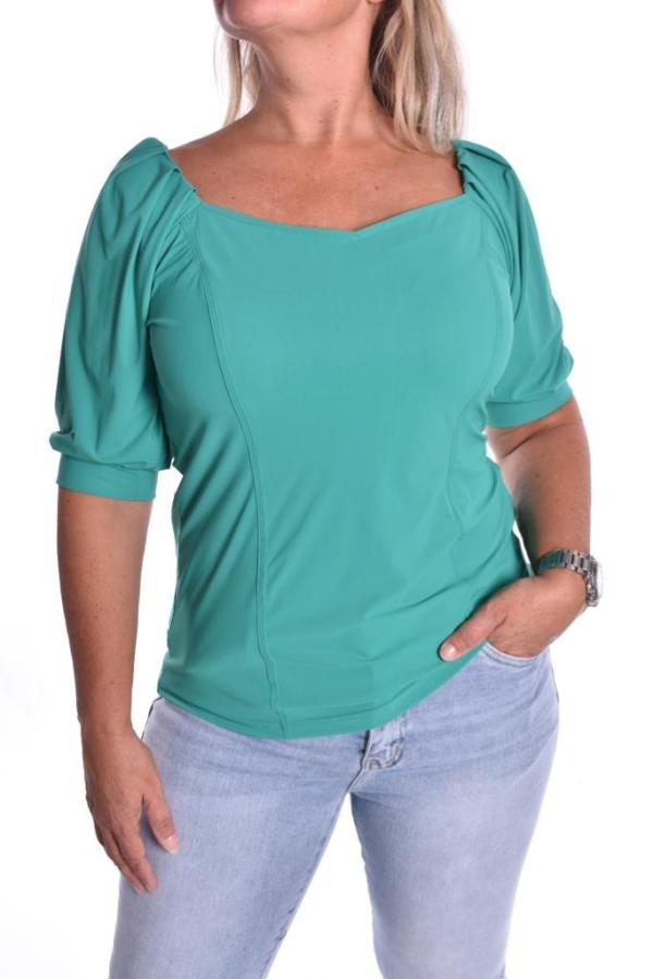 Travel Top Debbie